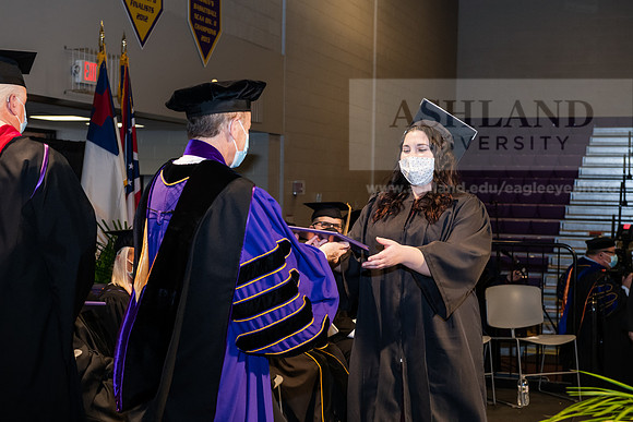 050BachelorEducationWiGrad1221ALW_7047