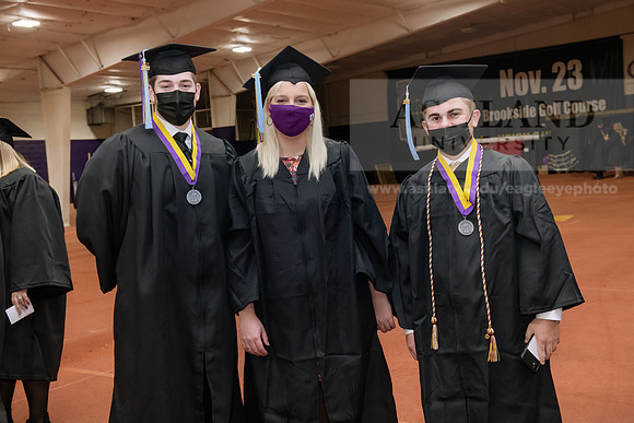 016WiGradPreCeremony1221ALW_5967