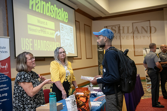 CareerInternshipFair1023AWB_9669