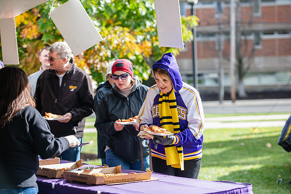 HomecomingPizzaX31023AWB_6743
