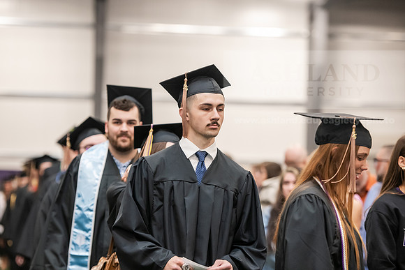 307SpGradProcessional0525AWB_2528