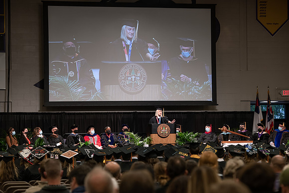 205WiGradCeremony1221ALW_6535