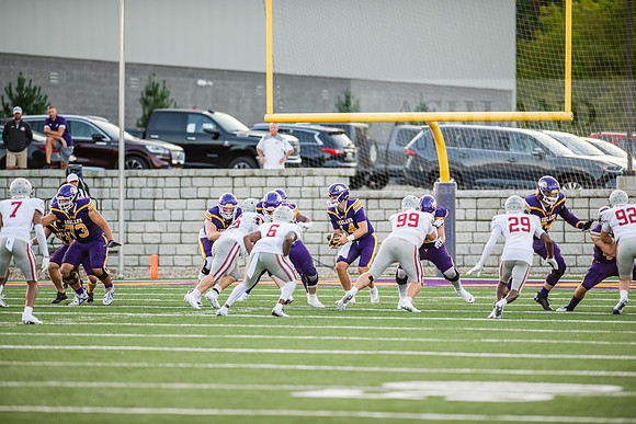 AUvIUPFootball0924AWB_3731