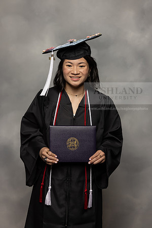 031SpGradBachelorArts0524CCP10858