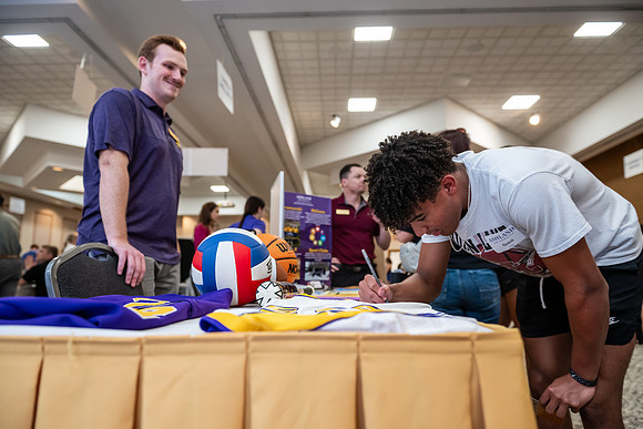 SummerOrientationNo2_0625AWB_1280