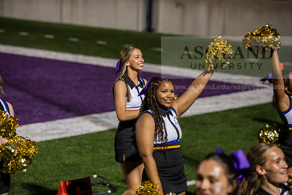 AUvIUPFootball0924AWB_4013