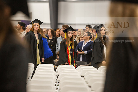 023SpGradProcessional0525JH6Q8B8126