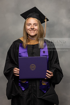 032SpGradMasterBusiness0524CCP10674