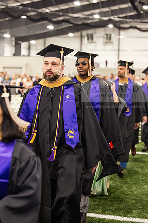 093SpGradProcessional0524CCP10185