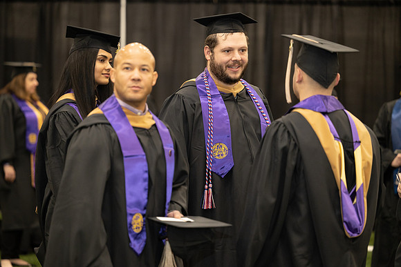 056WIGradPreCermony1222FU1A0636
