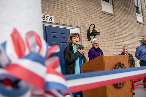 HomecomingUSAHouseRibbonCeremony1023AWB_6010