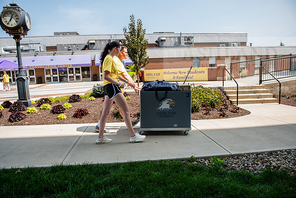 MoveInDay0824AWB_0235