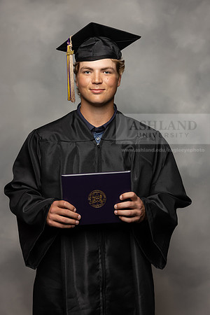 017SpGradBachelorScienceBusiness0524CCP11143