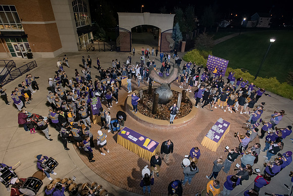 ParadeOfPurple1021ALW_6527