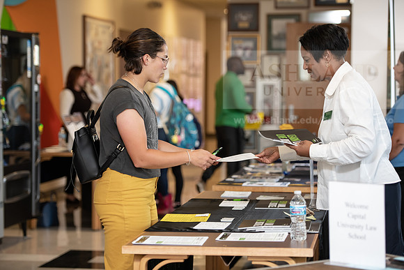 CareerGradFair0919ALW_7623