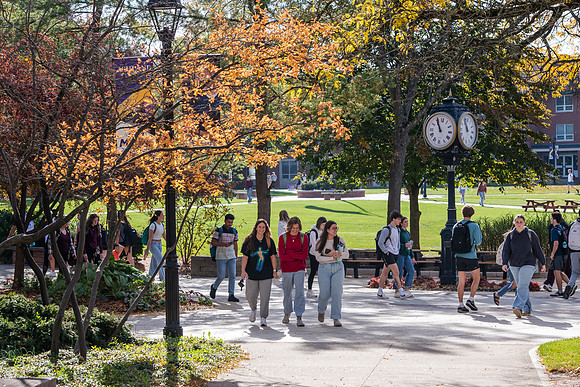 FallCampusLife1024AWB_5495
