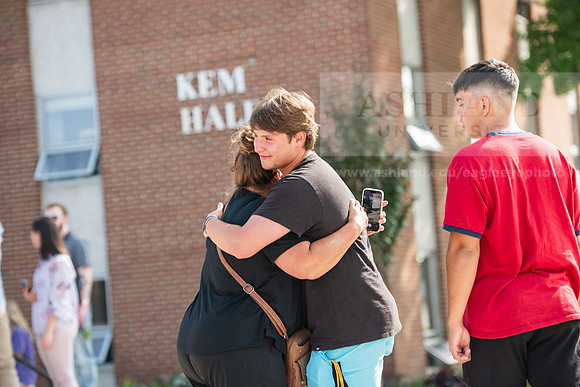 MoveInDay0824AWB_1544