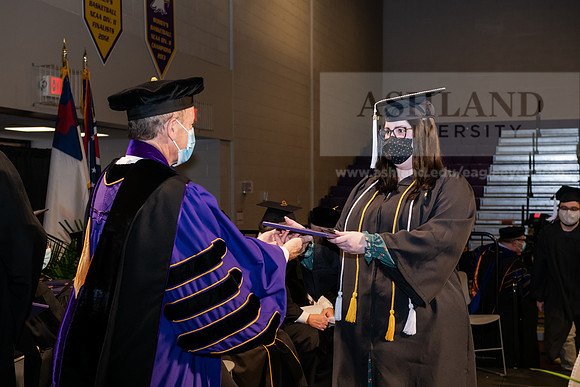 074BachelorArtsWiGrad1221ALW_6885