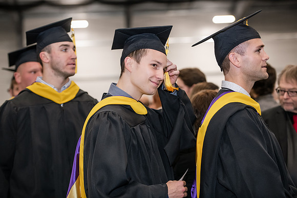 042WIGradProcessional1222ALW_0104