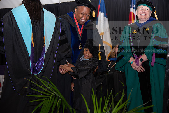 042SpGradDoctorEducationTR_DSC_5092