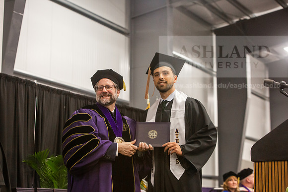 124SpGradBachelorArts0525JH6Q8B8915