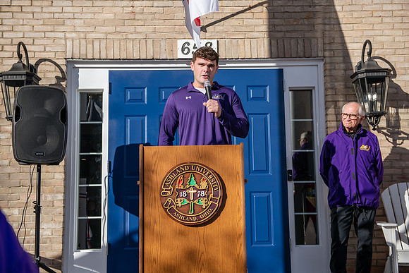 HomecomingUSAHouseRibbonCeremony1023AWB_6263