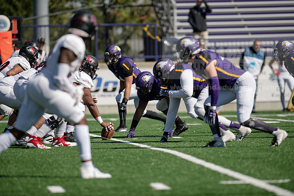 AUvDavenportFtball1019ALW_5824