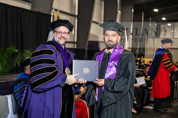 033SpGradMasterBusinessAdmin0525AWB_3080
