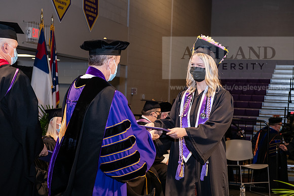 019BachelorNursingWiGrad1221ALW_7089