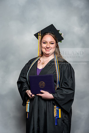 093SpGradBachelorSciBusAdmin0525AU-Graduation-2025-Andrew-1034