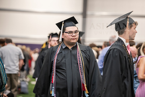182SpGradProcessional0525AWB_2430