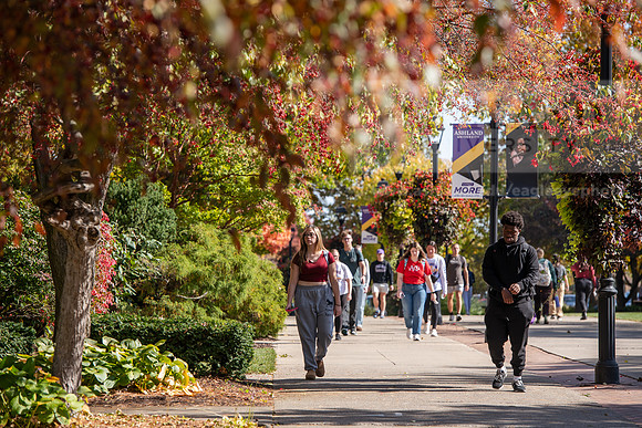 FallCampusLife1024AWB_5757