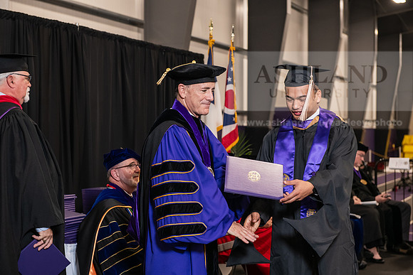 014SpGradMasterBusiness0524AWB_9215