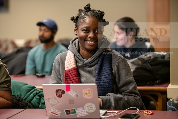 MBADigitalMarketing0324AWB_8350