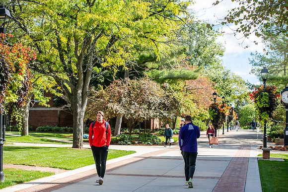 FallCampusLife1024AWB_1667