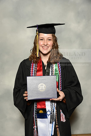 081BachelorArtsWiGrad1221MP7_0851