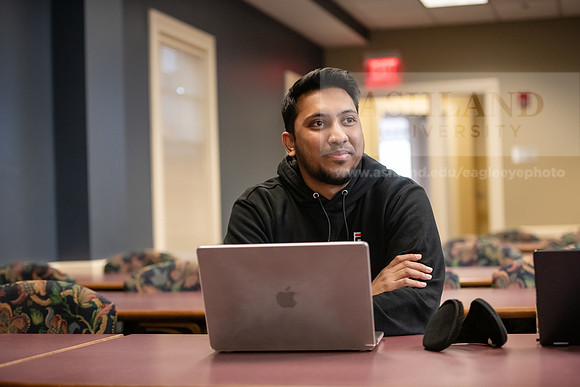 MBADigitalMarketing0324AWB_8402
