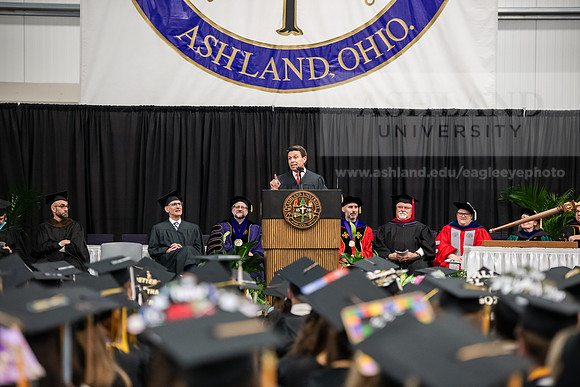338SpGradCeremony0525AWB_2859