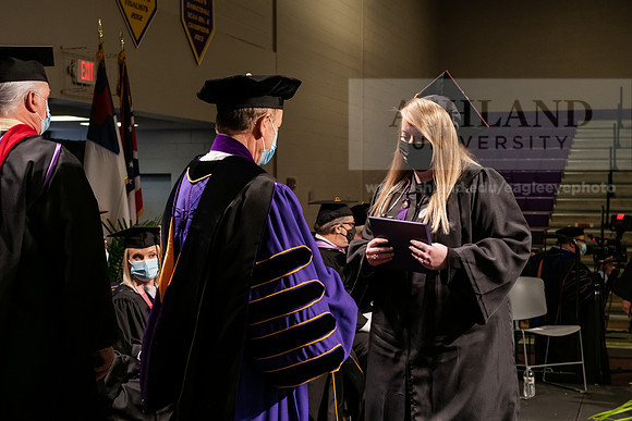 002BachelorNursingWiGrad1221ALW_7076