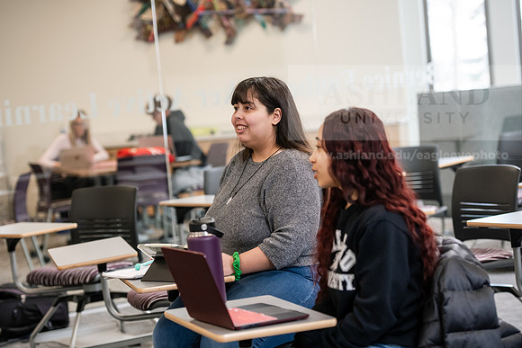 AdmissionsLatinoHispanicMarketing0125AWB_9645