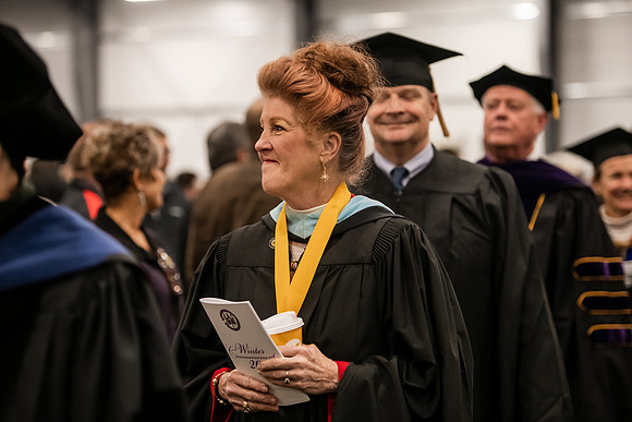 172WIGradProcessional1222ALW_0220