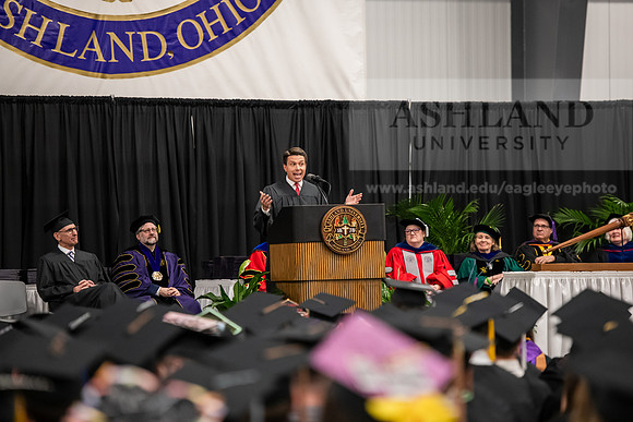 339SpGradCeremony0525AWB_2860