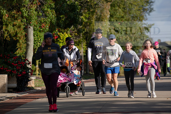 Homecoming5kFunRunWalk1019ALW_4423