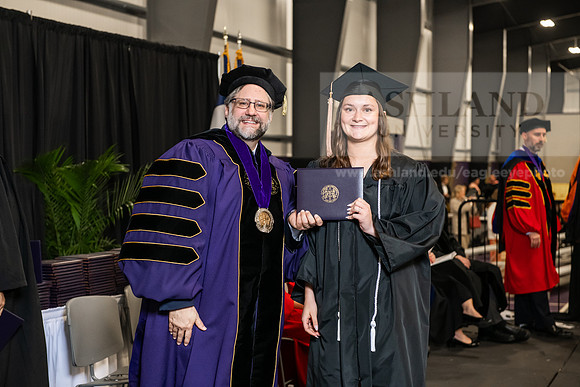 143SPGradBachelorScienceBusinessAdmin0525AWB_4296