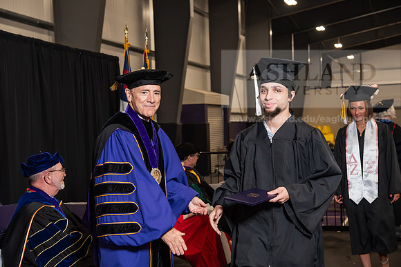 147SpGradBachelorArts0524TR_DSC_5275