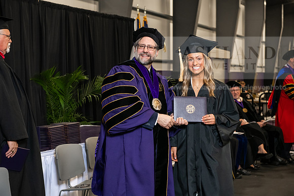 016SPGradBachelorScienceNursing0525AWB_4695