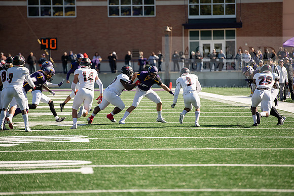 AUvDavenportFootball1019ALW_7076