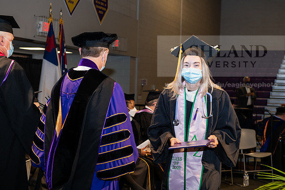 063BachelorNursingWiGrad1221ALW_7121