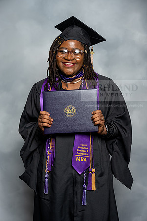 006SpGradMasterBusinessAdmin0525AU-Graduation-2025-Andrew-0401