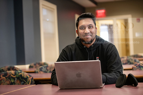 MBADigitalMarketing0324AWB_8394